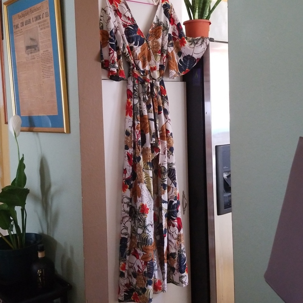 Floral Bell Sleeves Dress W/ Short (XL)